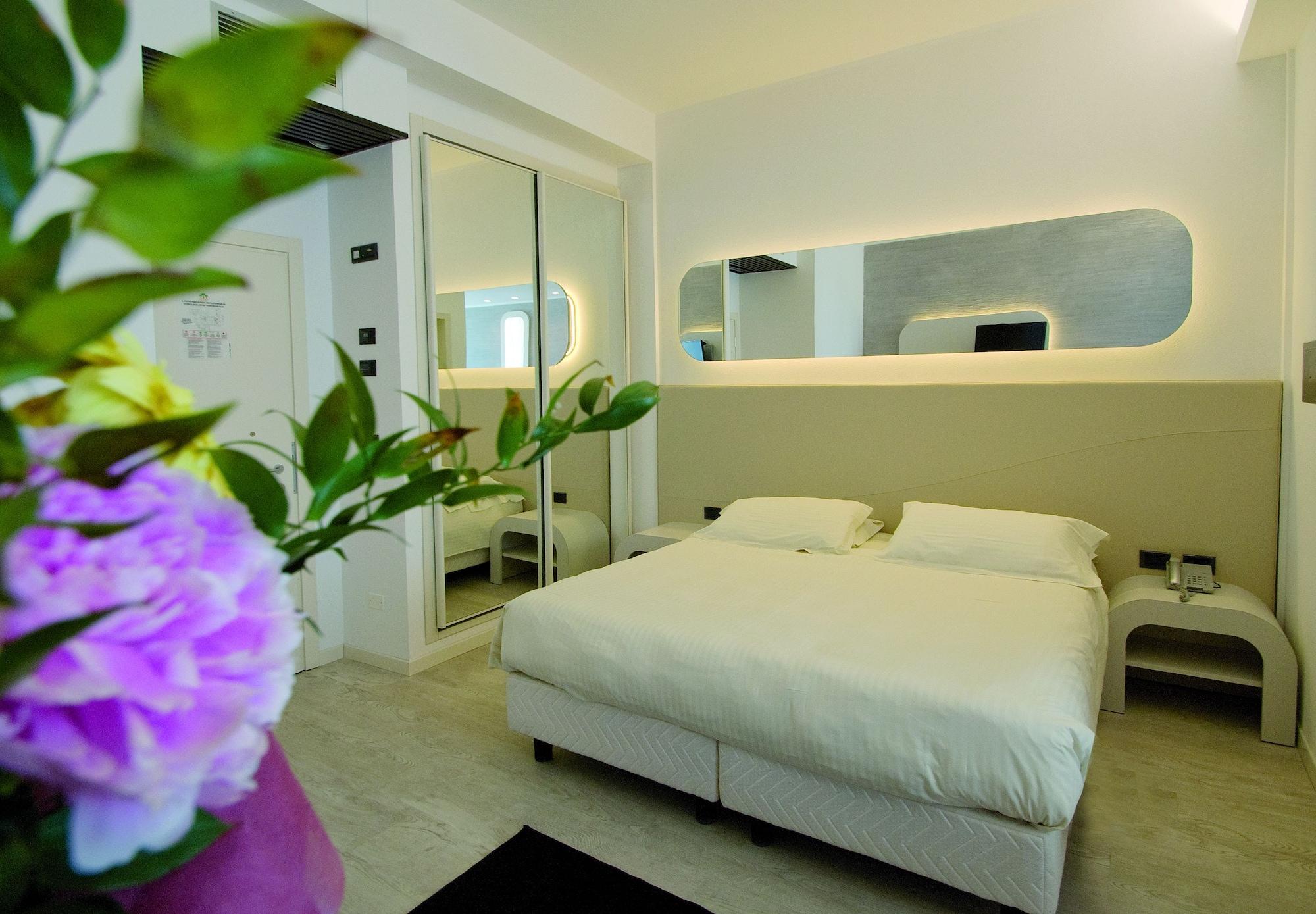 Hotel Le Palme - Premier Resort ميلانو ماريتيما المظهر الخارجي الصورة