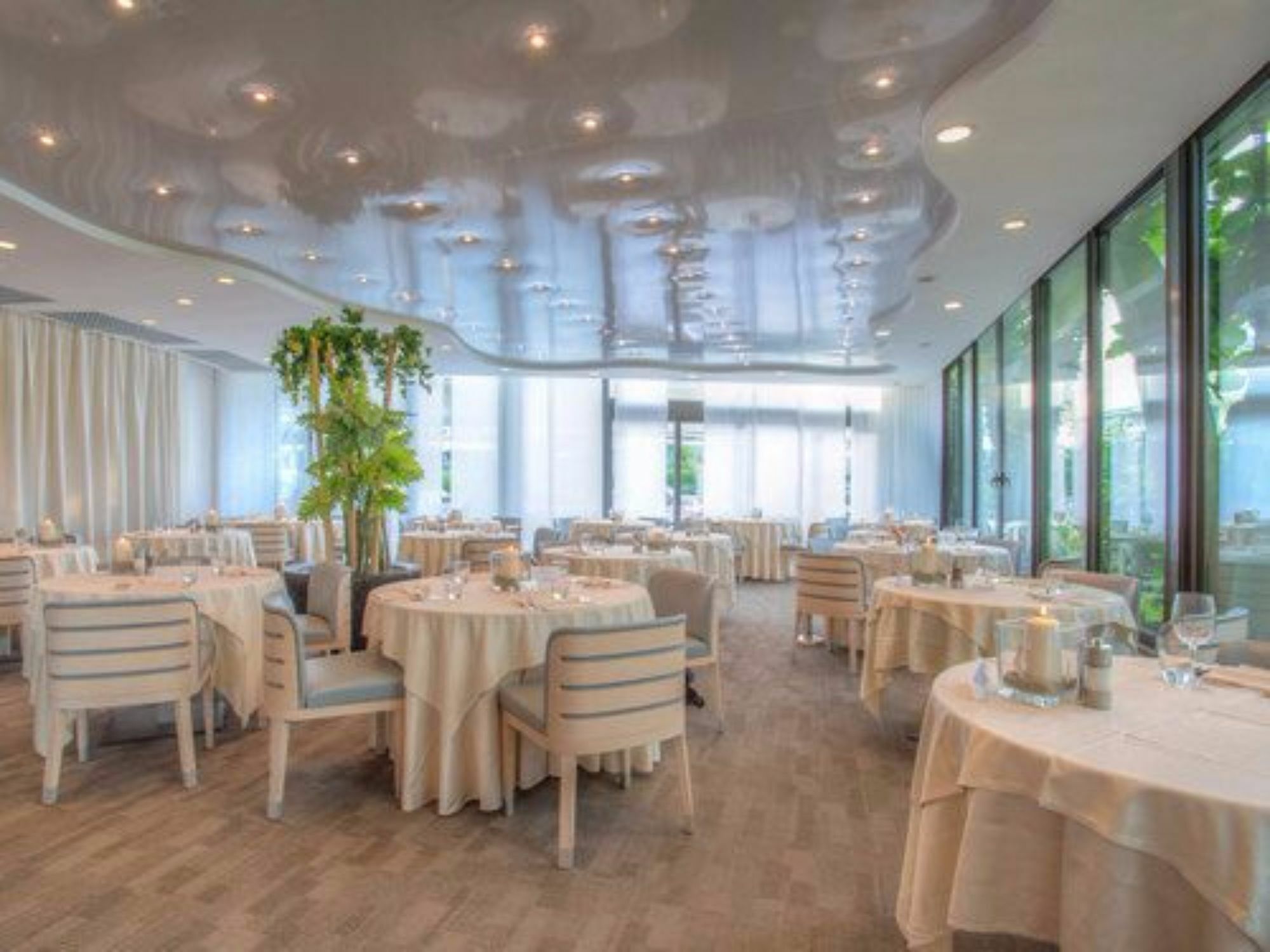 Hotel Le Palme - Premier Resort ميلانو ماريتيما المظهر الخارجي الصورة
